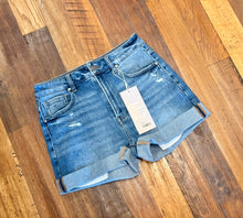 Load image into Gallery viewer, RISEN DENIM POCKET SHORTS💙
