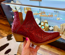 Load image into Gallery viewer, HAND TOOLED BOOTS~RED❤️
