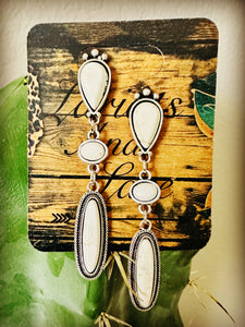 LONG TEARDROP EARRINGS~WHITE🤍