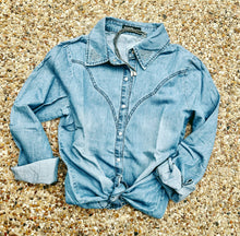 Load image into Gallery viewer, BOOT STITCH DENIM TOP 🤠
