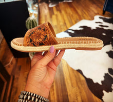 Load image into Gallery viewer, HAND TOOLED SANDALS🌵
