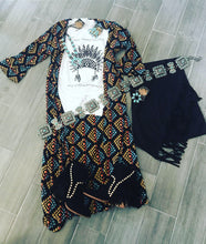 Load image into Gallery viewer, Bell sleeve Aztec duster ~Black 🖤
