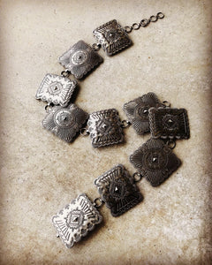 EMBOSSED CONCHO BELT~SILVER💎