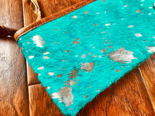 Load image into Gallery viewer, HAIR ON HIDE LEATHER CLUTCH~TURQUOISE🌵💎
