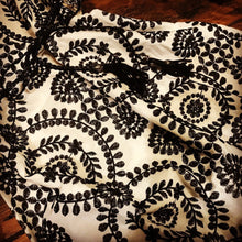 Load image into Gallery viewer, Embroidered lace dress~Black
