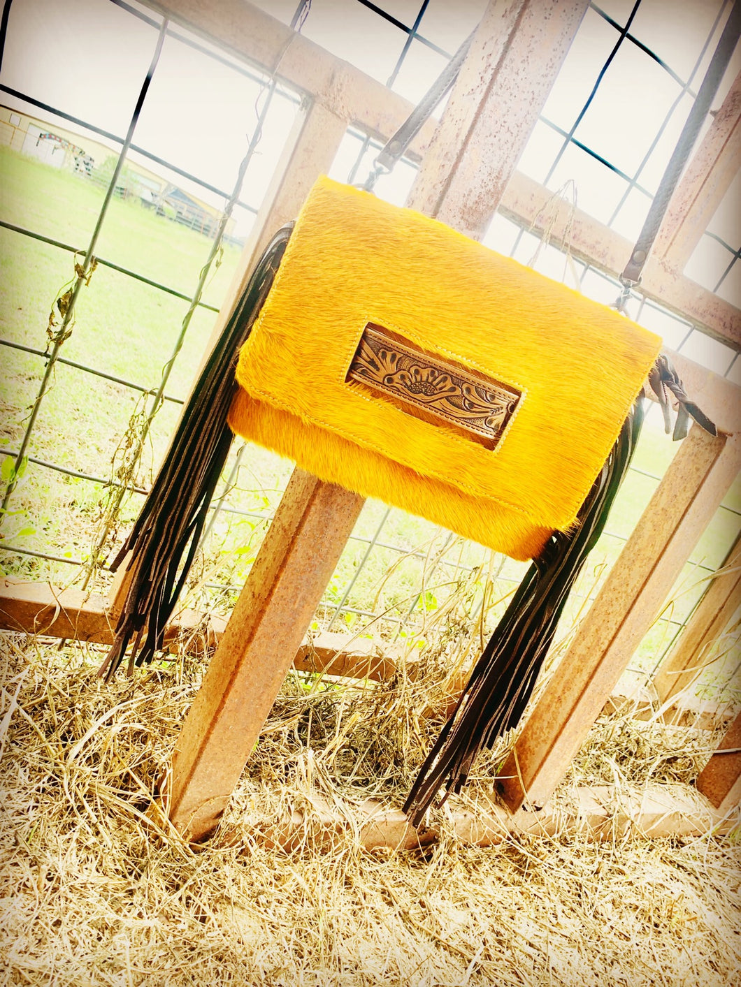 TOOLED COWHIDE HANDBAG~MUSTARD💛